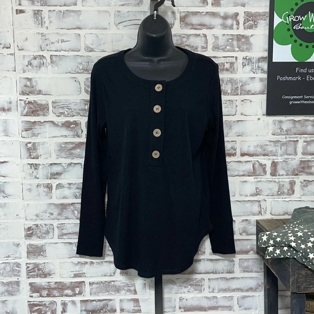 Grace & Lace ribbed blouse